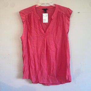 NWT - H&M Pink V-Neck Sleeveless Blouse